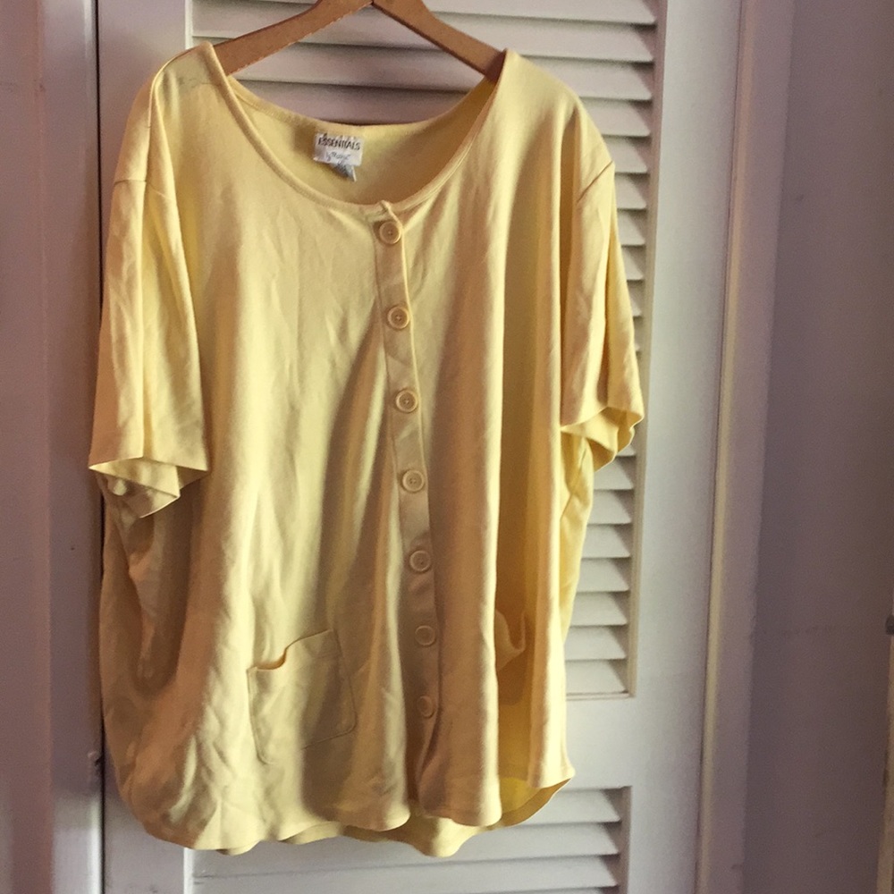 Short sleeve shirt